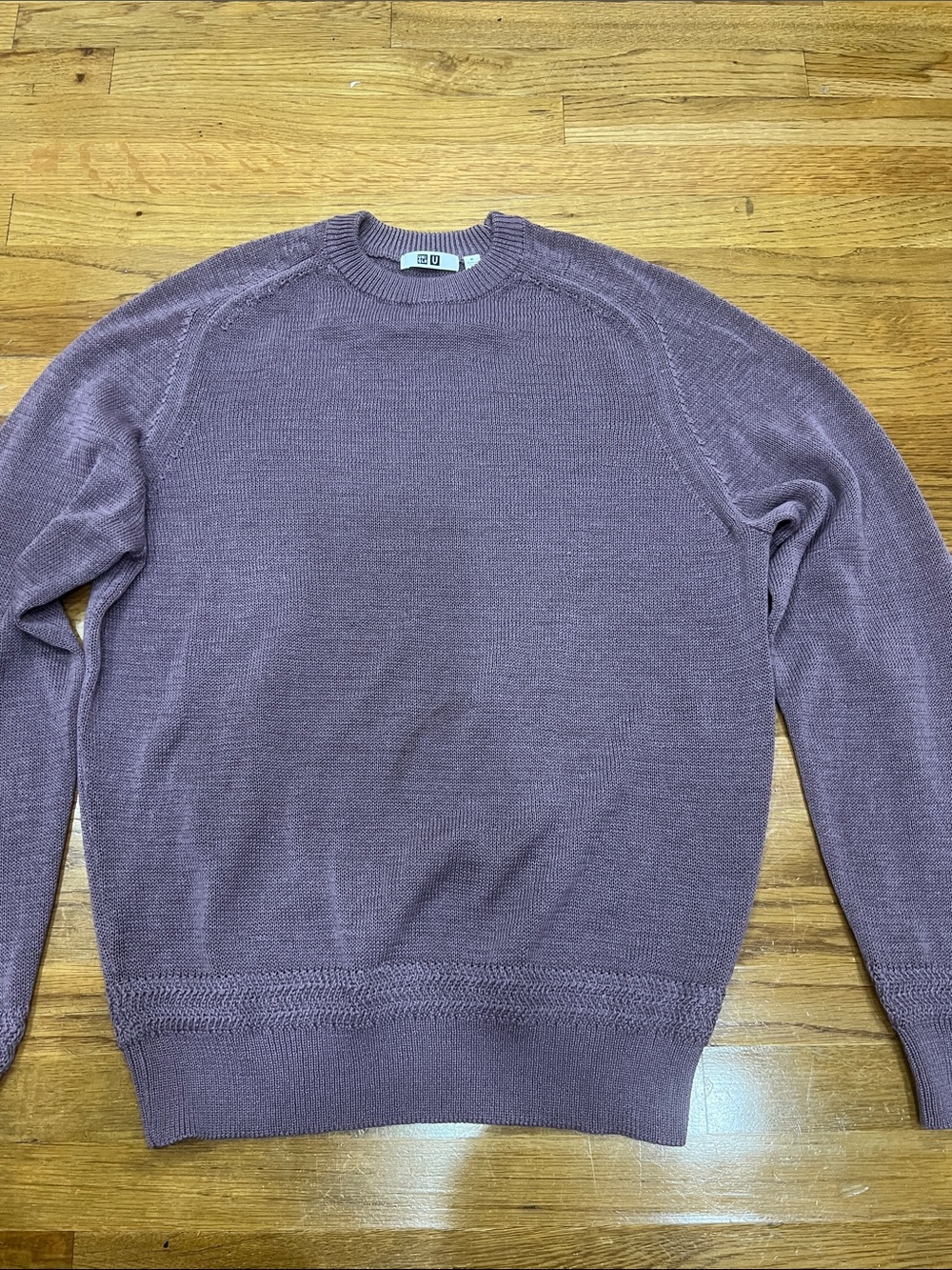 Uniqlo Men's Crewneck Sweater in Dusty Mauve